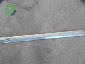 2001 2006 Toyota Corolla sağ arka kapı çıtası