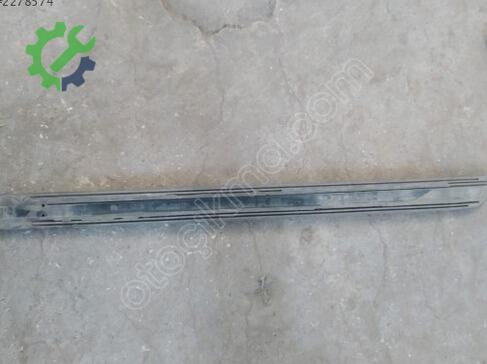 Toyota Corolla Kapı Çıtası çıkma parça