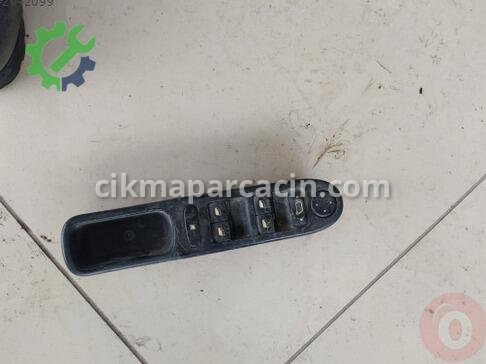 Peugeot 307 Cam Düğmesi çıkma parça