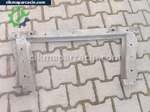 Renault Megane Ön Travers çıkma parça