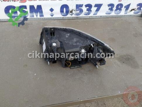 Ford Transit Sağ Ön Far çıkma parça