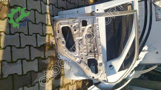 Hyundai Accent Sağ Arka Kapı çıkma parça