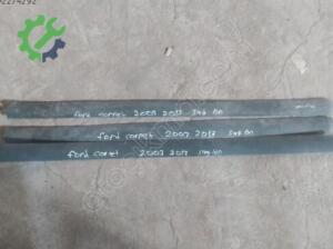2003 2013 Ford connect sag ön kapı çıtası