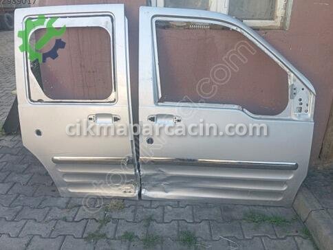 Ford Tourneo Connect Sağ Ön Kapı çıkma parça