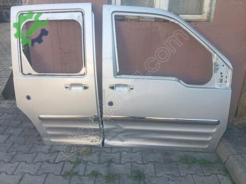 Ford Tourneo Connect Sağ Ön Kapı çıkma parça