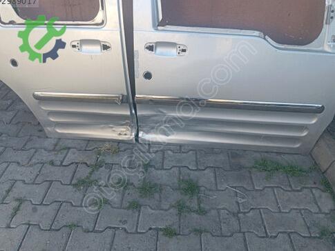 Ford Tourneo Connect Sağ Ön Kapı çıkma parça
