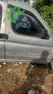2003 Citroën Berlingo Peugeot Partner sağ ön kapı