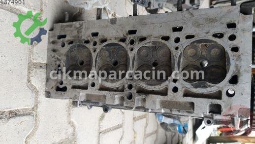 Renault Megane Silindir Kapağı çıkma parça