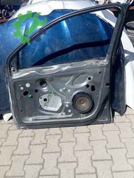 Volkswagen Jetta Sağ Ön Kapı çıkma parça