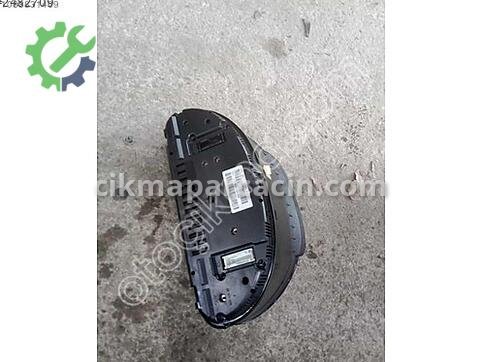 BMW X5 Gösterge Saati çıkma parça
