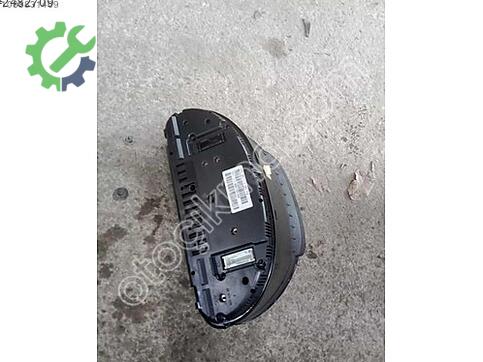 BMW X5 Gösterge Saati çıkma parça