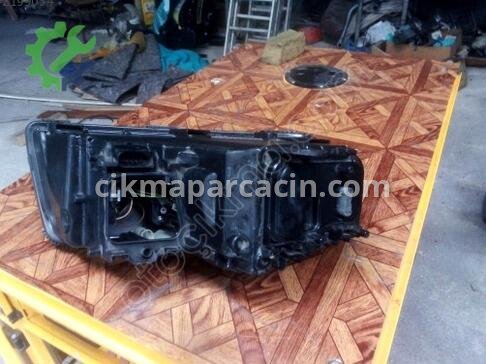 Audi A8 Sol Ön Far çıkma parça