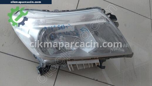 Nissan Navara Sağ Ön Far çıkma parça