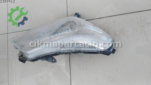 Nissan Navara Sağ Ön Far çıkma parça