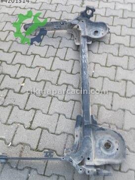 Opel Vivaro Arka Dingil çıkma parça