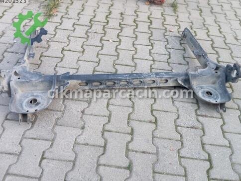 Renault Trafic Arka Dingil çıkma parça