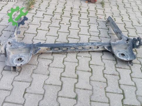 Renault Trafic Arka Dingil çıkma parça