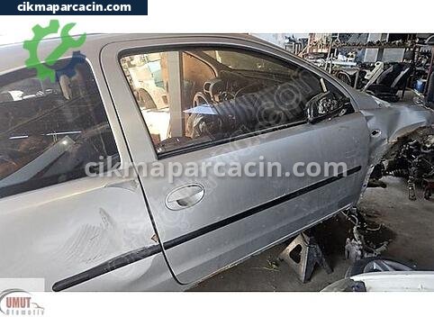 Opel Corsa Sağ Ön Kapı çıkma parça