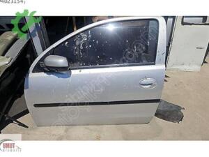 2005 model Opel Corsa Van sol ön kapı