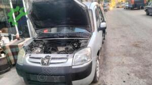 2005 model Peugeot partner 1.9 dizel Mısırcıoğlu oto