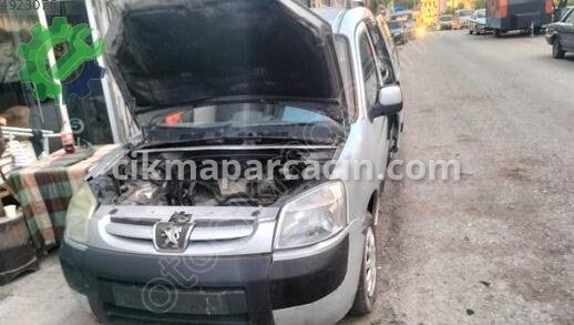 Peugeot Partner Diz Airbag çıkma parça
