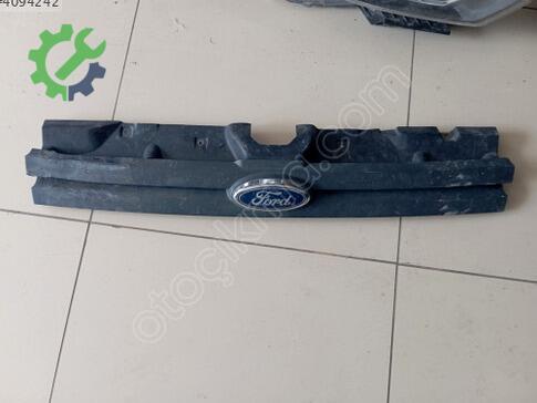 Ford Tourneo Connect Ön Panjur çıkma parça