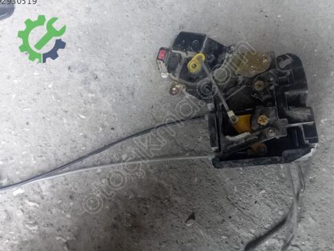 Hyundai Accent Sol Ön Kapı Kilidi çıkma parça