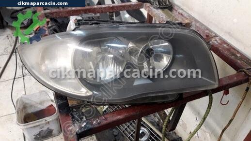 BMW 2 Serisi Sağ Ön Far çıkma parça