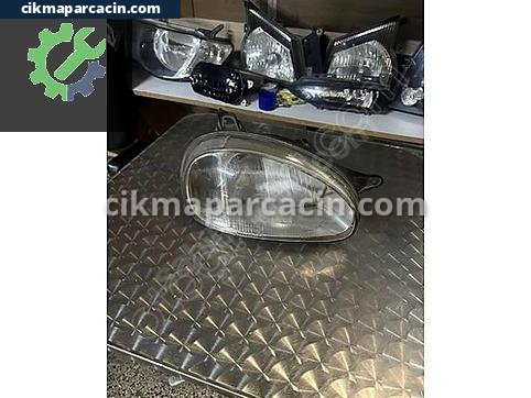 Opel Corsa Sağ Ön Far çıkma parça