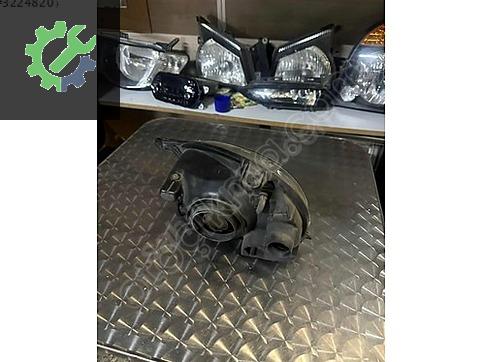 Opel Corsa Sağ Ön Far çıkma parça