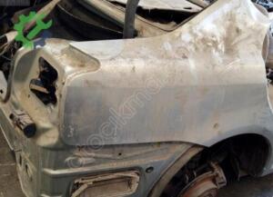 2006 Toyota Avensis için Sağ-Sol Arka Çamurluk Parçaları