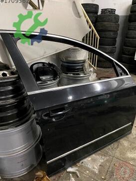 Volkswagen Passat Sağ Ön Kapı çıkma parça