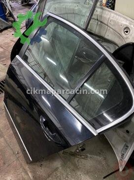 Volkswagen Passat Sol Arka Kapı çıkma parça