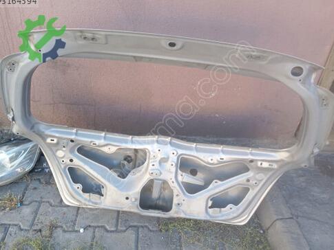 Toyota Yaris Bagaj Kapağı çıkma parça