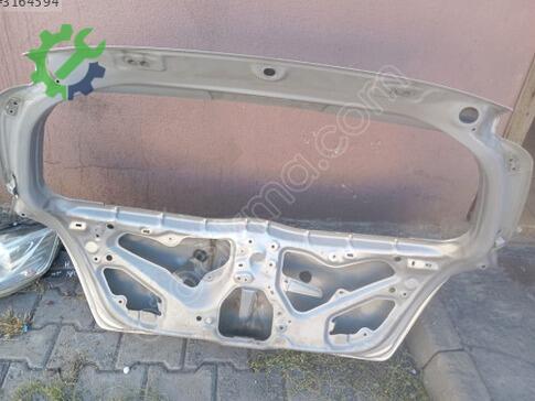 Toyota Yaris Bagaj Kapağı çıkma parça