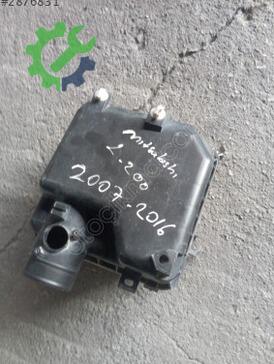 Mitsubishi L200 Hava Filtresi Kutusu çıkma parça