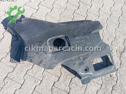 Toyota Corolla Sol Arka Çamurluk çıkma parça