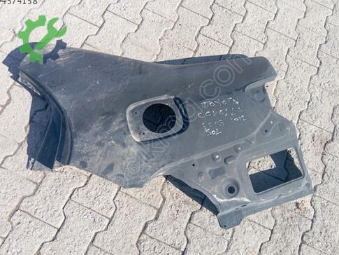 Toyota Corolla Sol Arka Çamurluk çıkma parça