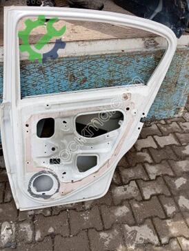 Opel Corsa Sağ Arka Kapı çıkma parça