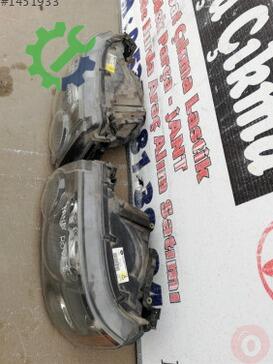 Land Rover Range Rover Sağ Ön Far çıkma parça