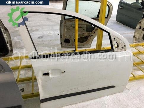 Opel Astra Sağ Ön Kapı çıkma parça