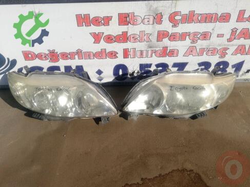 Toyota Corolla Sağ Ön Far çıkma parça