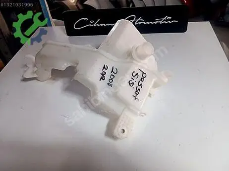 Volkswagen Passat Cam Suyu Deposu çıkma parça