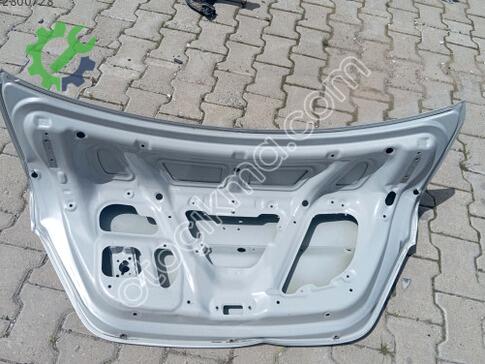 Hyundai Accent Bagaj Kapağı çıkma parça