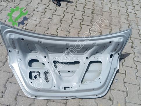 Hyundai Accent Bagaj Kapağı çıkma parça