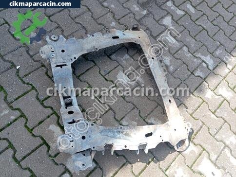 Renault Clio Travers çıkma parça
