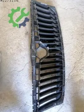 Skoda Octavia Ön Panjur çıkma parça