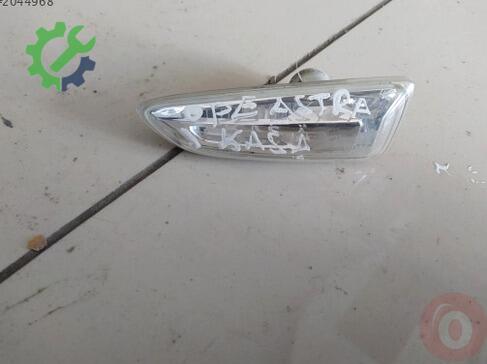 Opel Astra Sinyal çıkma parça
