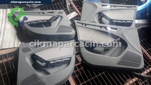 Audi A5 Kapı Döşemesi çıkma parça