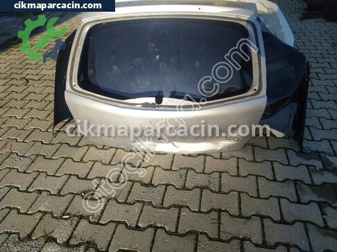 Dacia Sandero Bagaj Kapağı çıkma parça
